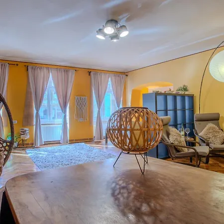 Tree House-old Town * 브라쇼브