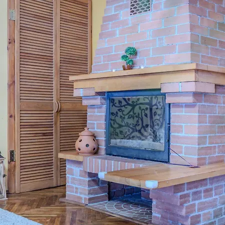 아파트 Tree House-old Town *