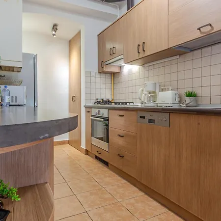 Tree House-old Town *