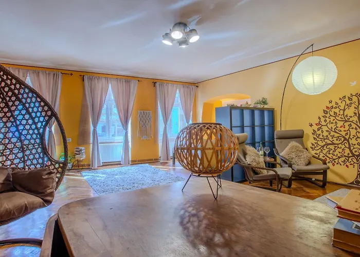 Tree House-old Town * 브라쇼브